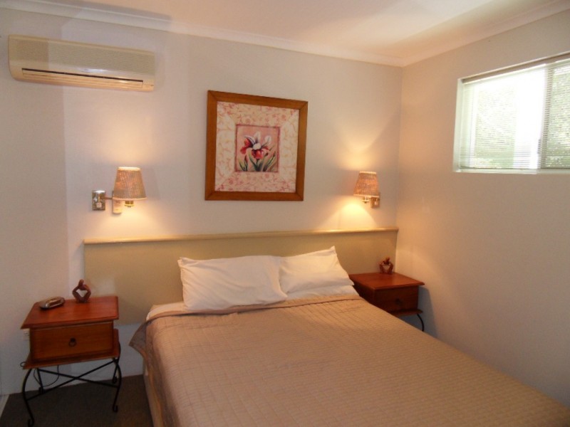 416 Coral Coast Drive, Palm Cove QLD 4879