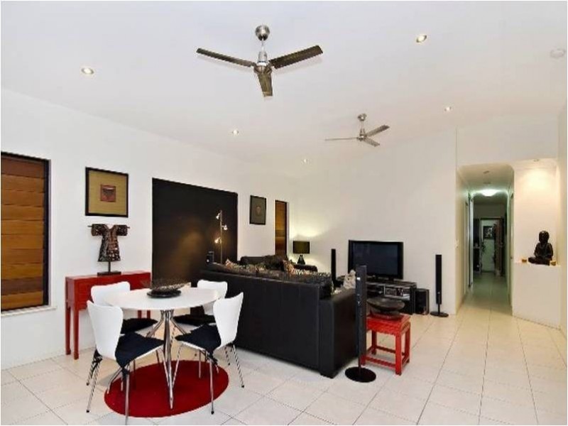 34 Seclusion Dive, Palm Cove QLD 4879