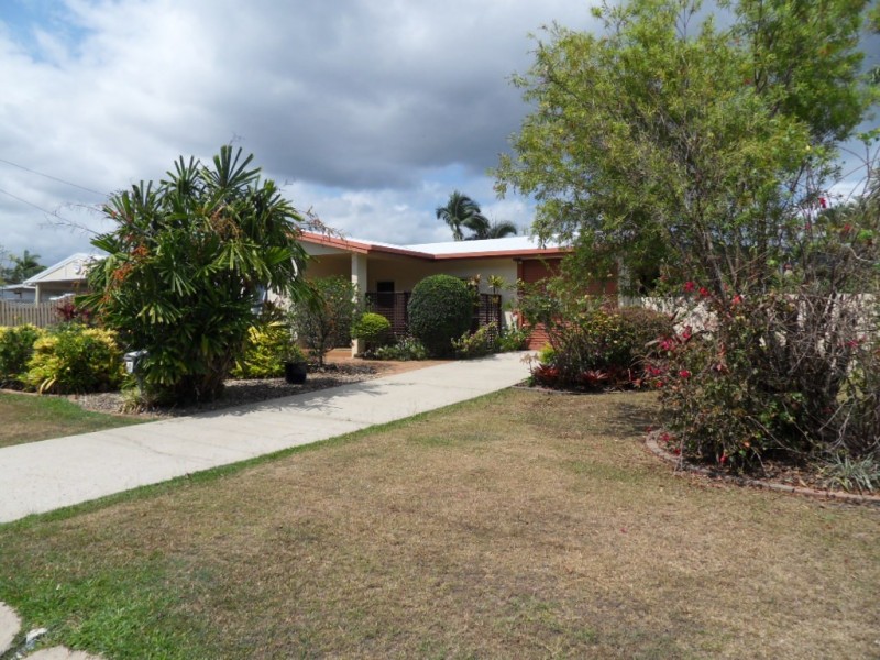 15 Strombus Avenue, Trinity Beach QLD 4879