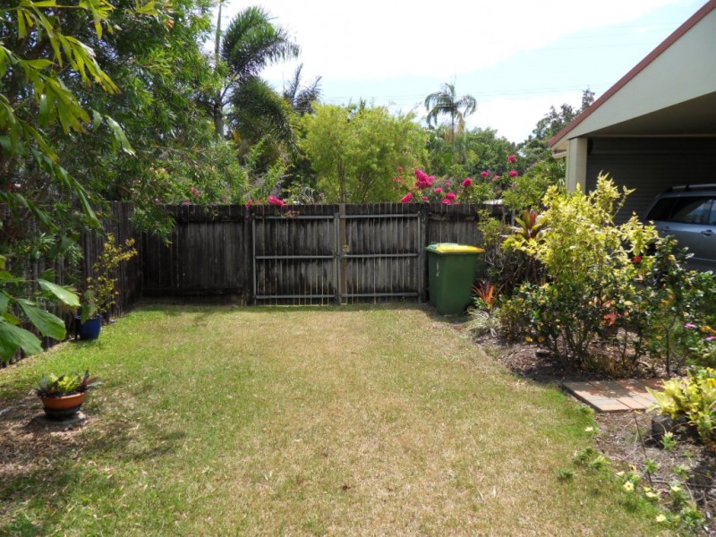 15 Strombus Avenue, Trinity Beach QLD 4879