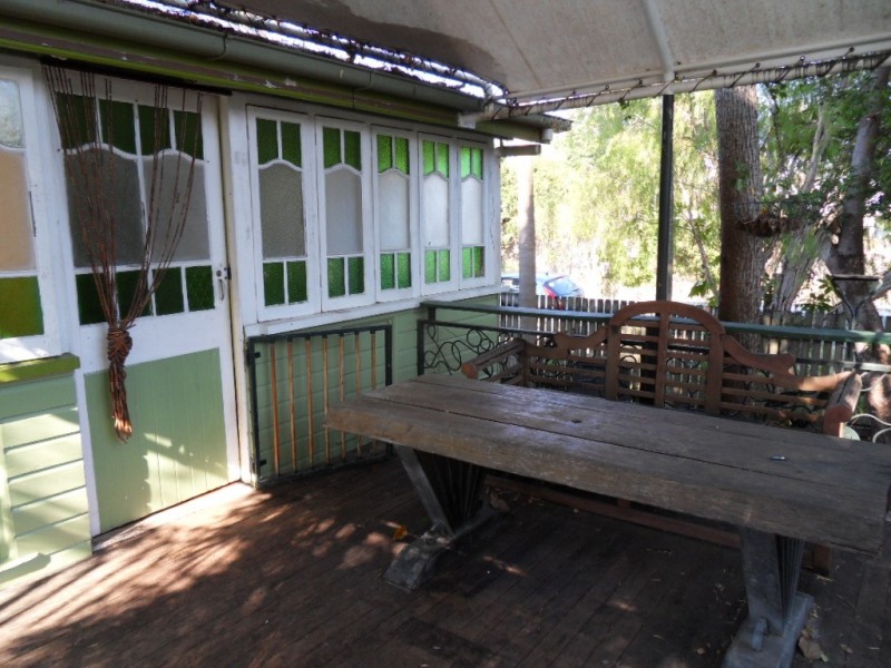 32 Machan Street, Machans Beach QLD 4878