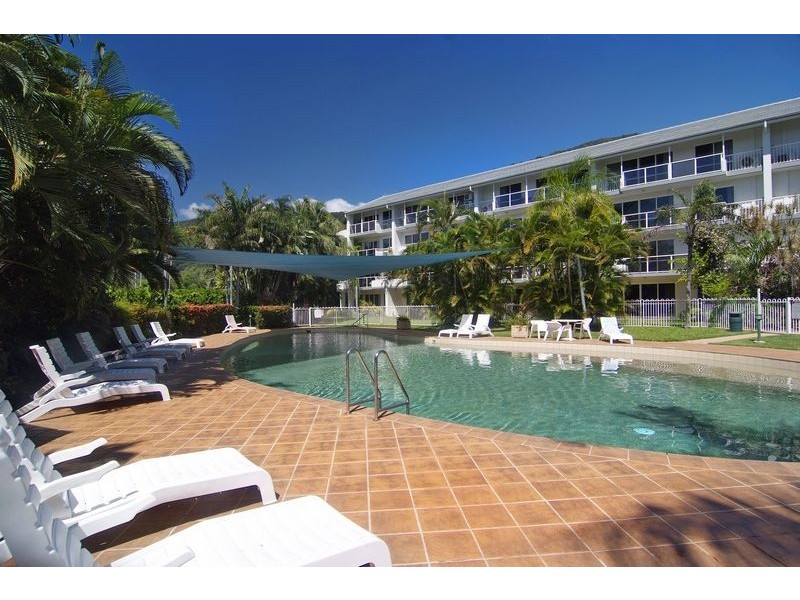 306 Red Cowrie Coral Coast Drive, Palm Cove QLD 4879