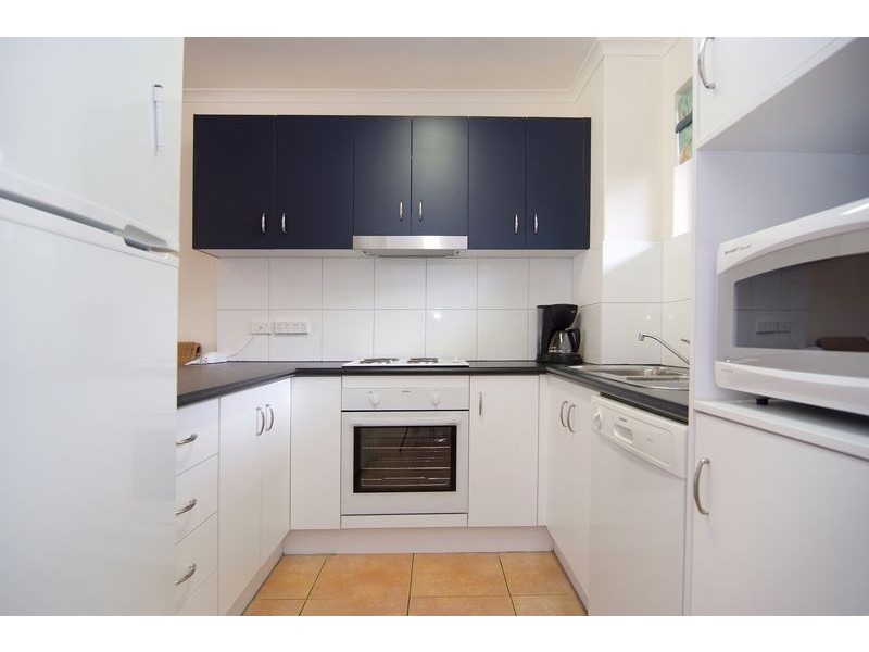 306 Red Cowrie Coral Coast Drive, Palm Cove QLD 4879