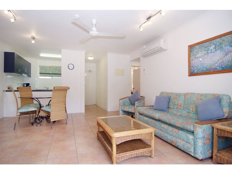 306 Red Cowrie Coral Coast Drive, Palm Cove QLD 4879