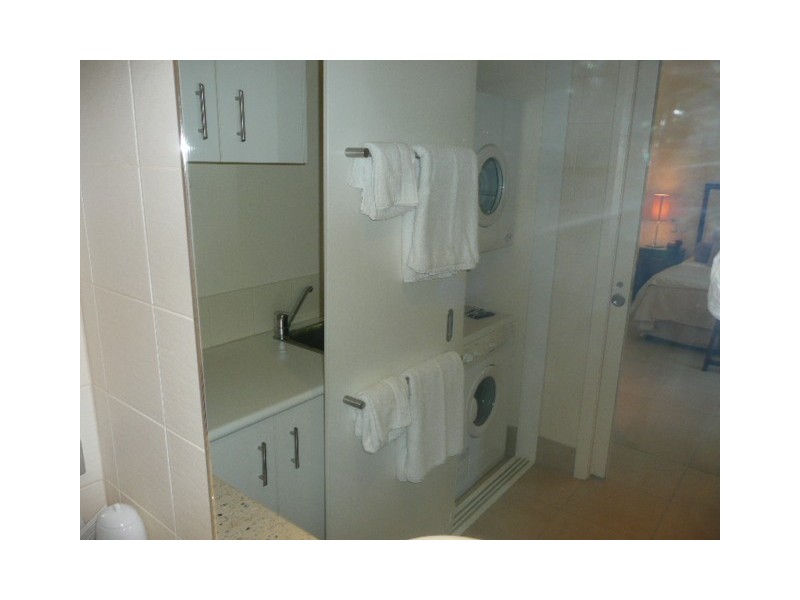 5437/123 Williams Esplande, Palm Cove QLD 4879