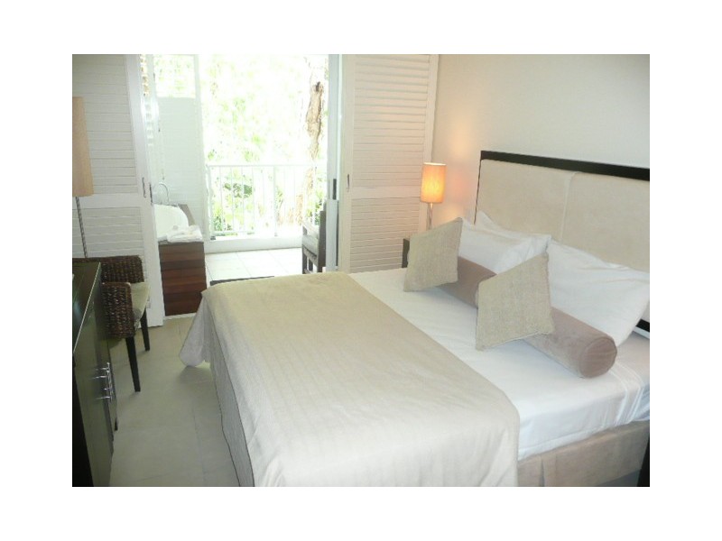 5437/123 Williams Esplande, Palm Cove QLD 4879
