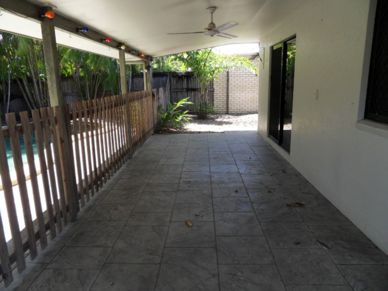 18 Cabarita, Kewarra Beach QLD 4879