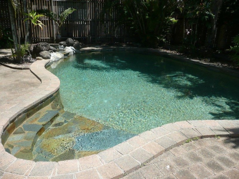 33 Thais Street, Palm Cove QLD 4879