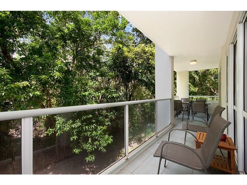 222 Coral Coast Drive, Palm Cove QLD 4879