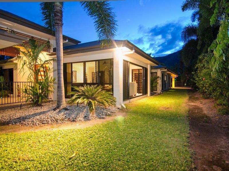 Clifton Beach QLD 4879