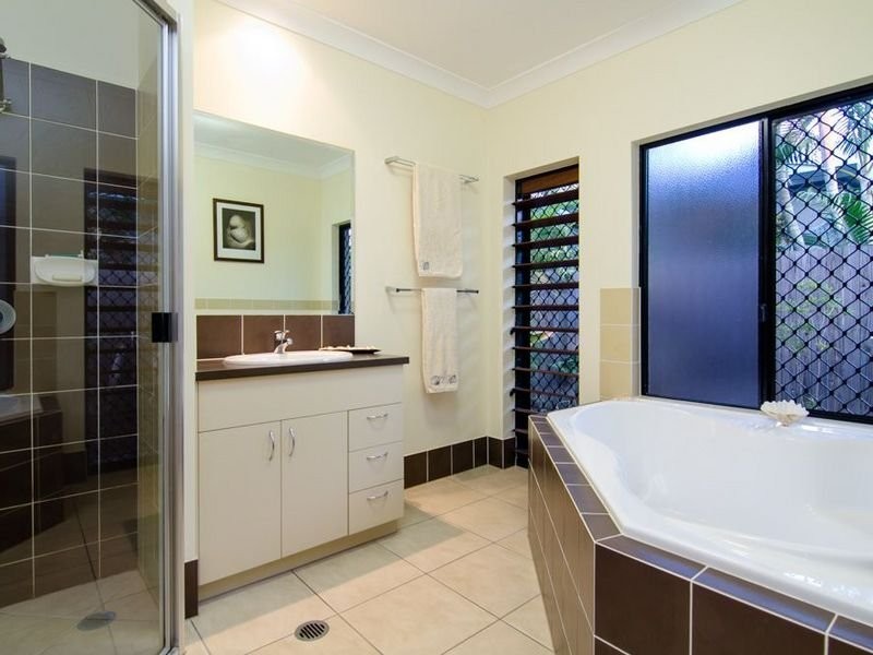 Clifton Beach QLD 4879