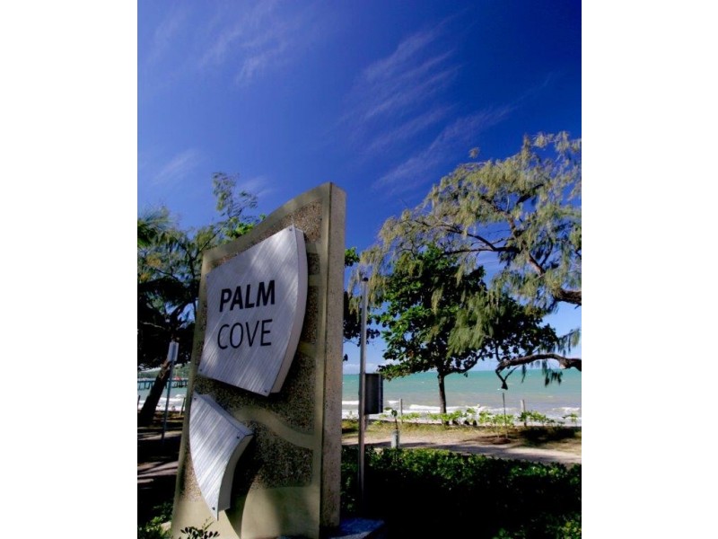 97a Cedar Rd, Palm Cove QLD 4879
