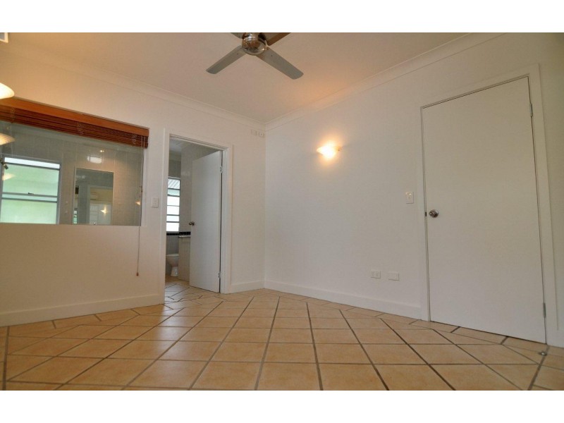 5/75 Arlington Esp, Clifton Beach QLD 4879