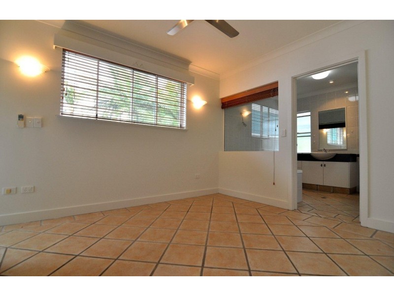 5/75 Arlington Esp, Clifton Beach QLD 4879