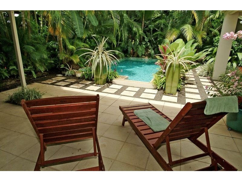 7 Talpa Close, Palm Cove QLD 4879