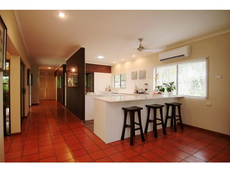 7 Talpa Close, Palm Cove QLD 4879