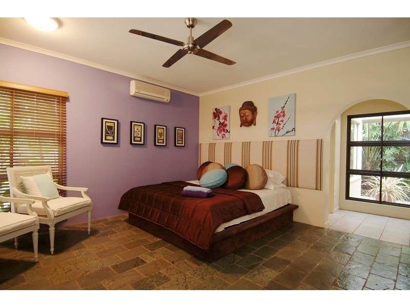 7 Talpa Close, Palm Cove QLD 4879