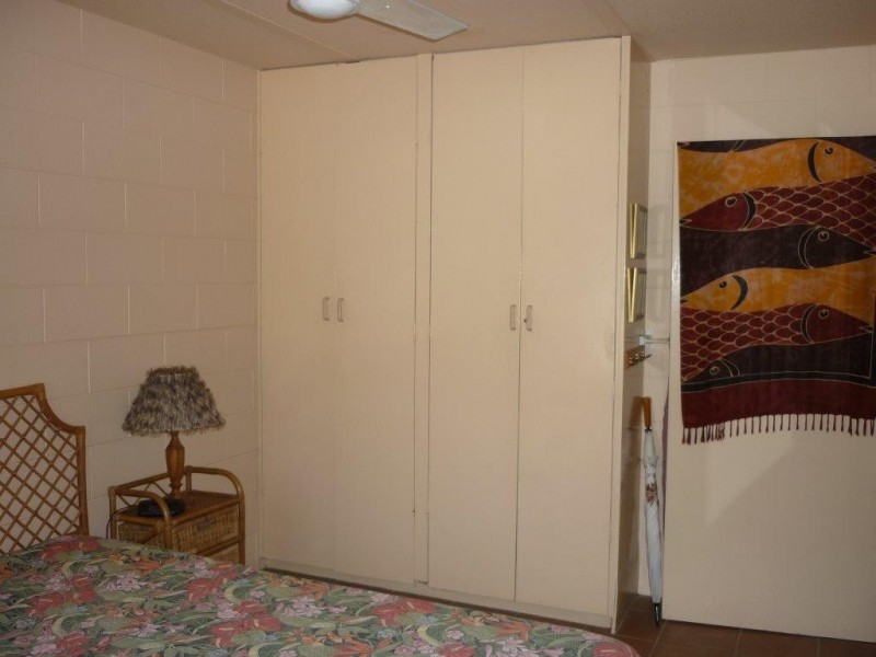 10/9-11 Amphora St, Palm Cove QLD 4879