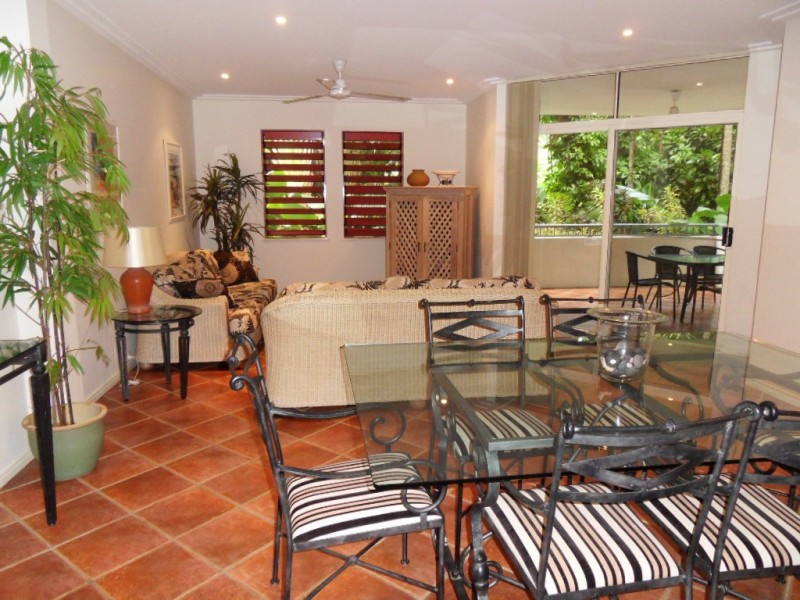 17/23 Veivers Road, Palm Cove QLD 4879