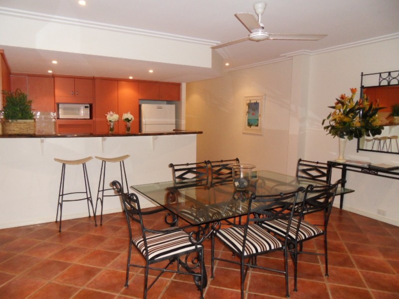 17/23 Veivers Road, Palm Cove QLD 4879