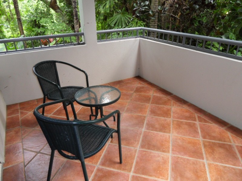 17/23 Veivers Road, Palm Cove QLD 4879