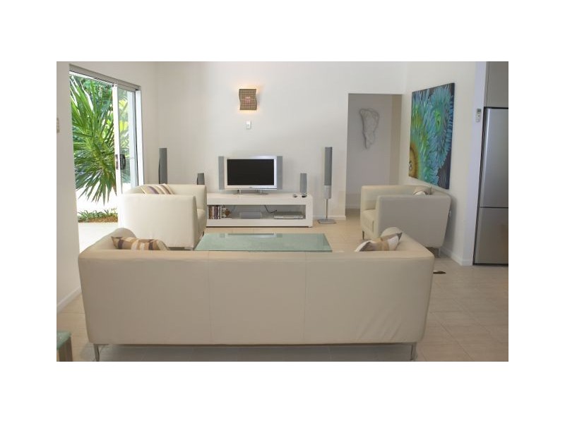 Palm Cove QLD 4879