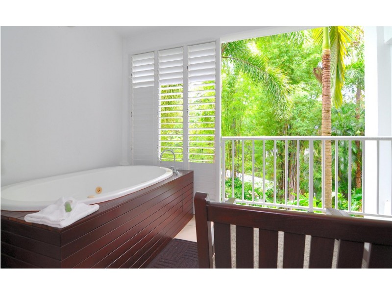 6423/123 Williams Esplanade, Palm Cove QLD 4879