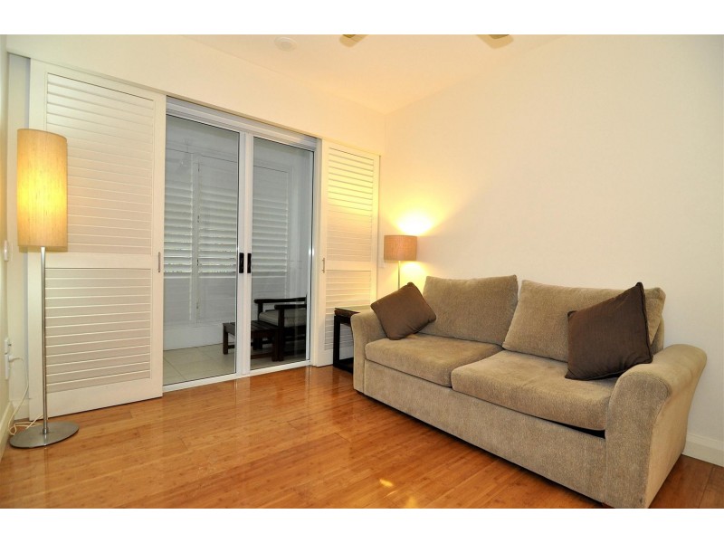 6423/123 Williams Esplanade, Palm Cove QLD 4879