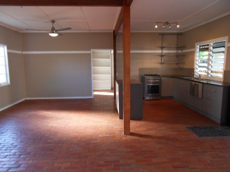 46 Machan Street, Machans Beach QLD 4878