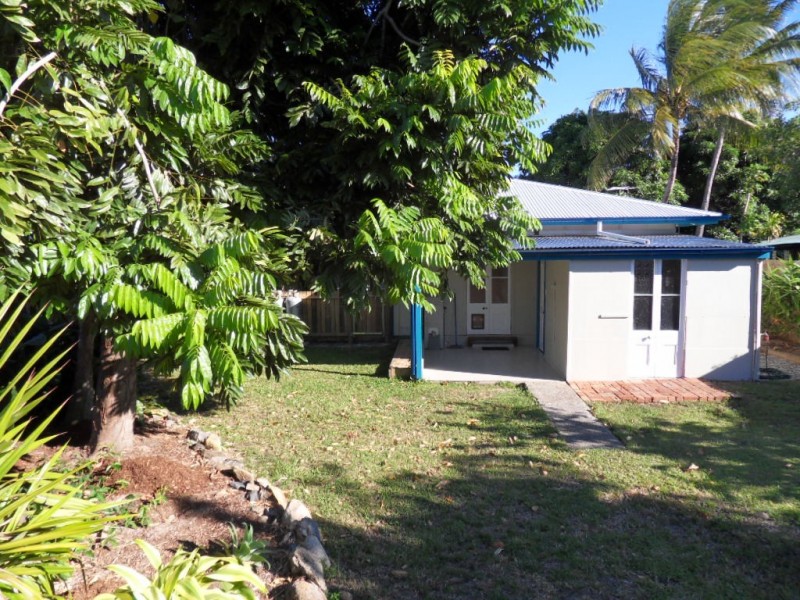 46 Machan Street, Machans Beach QLD 4878