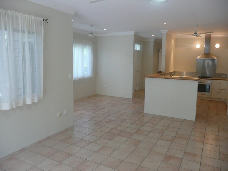 28 Trivia Street, Palm Cove QLD 4879