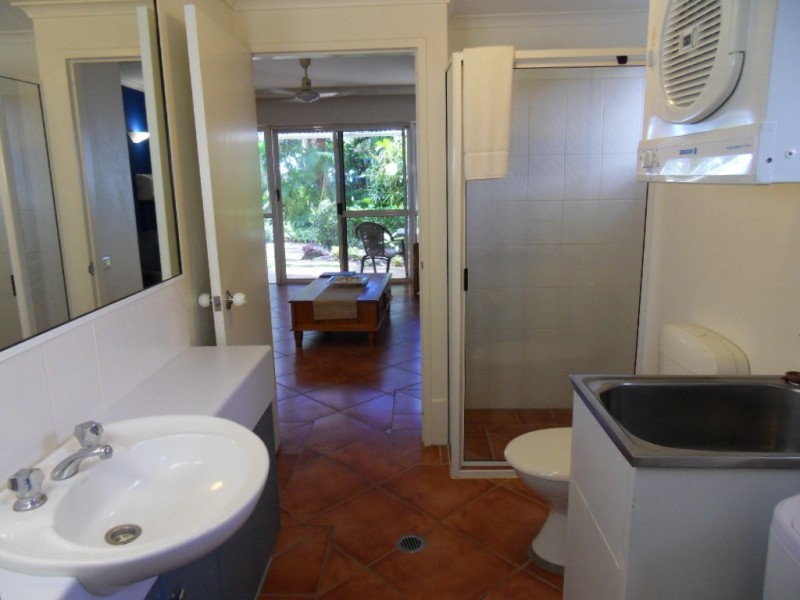 1/131 Williams Esplanade, Palm Cove QLD 4879