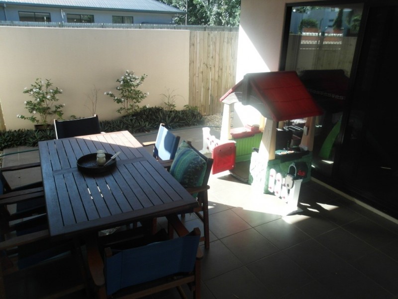 12 Michelia St, Palm Cove QLD 4879