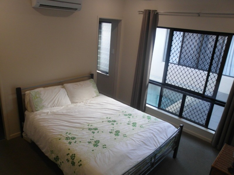 12 Michelia St, Palm Cove QLD 4879