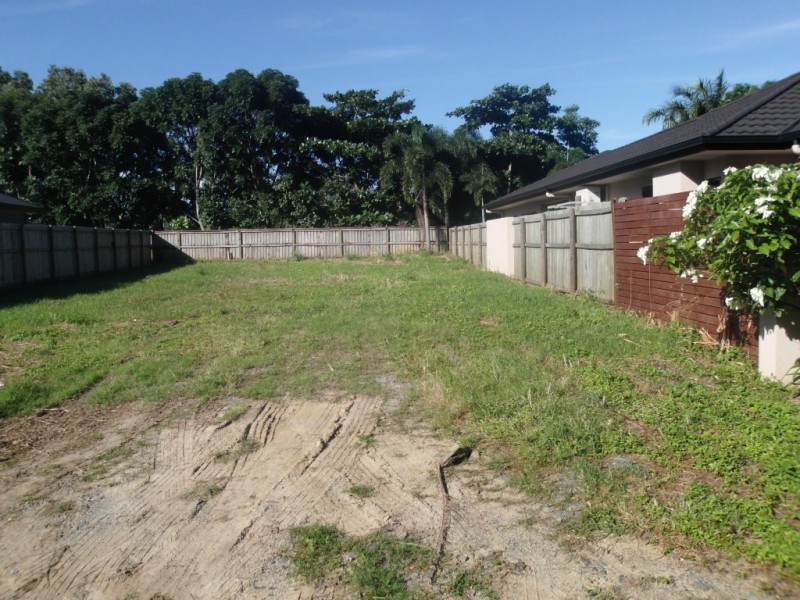 12 Michelia St, Palm Cove QLD 4879