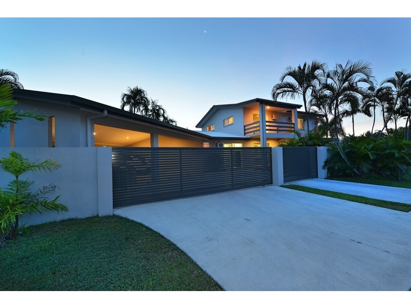 Trinity Beach QLD 4879