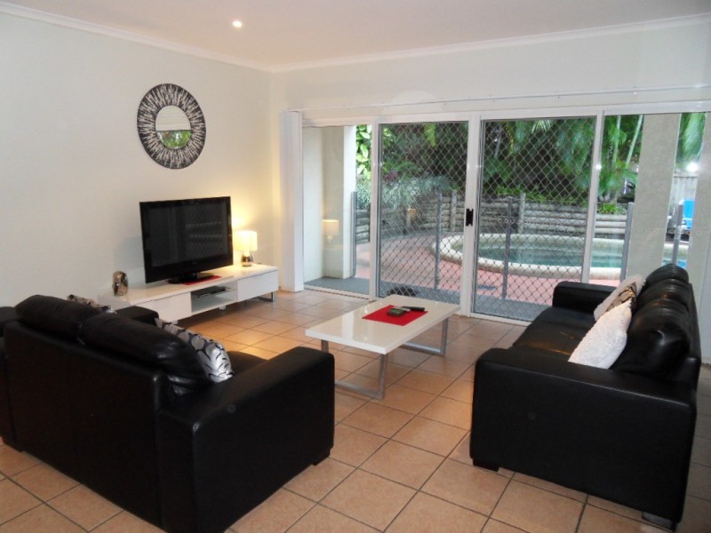 Palm Cove QLD 4879