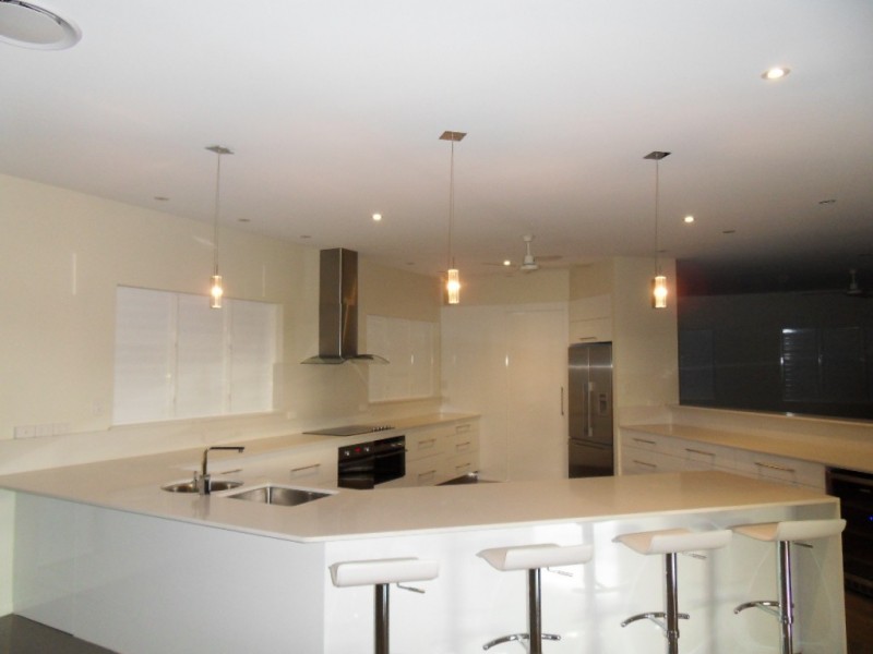 11 Silver Cr, Palm Cove QLD 4879