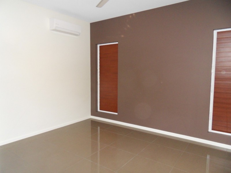 11 Silver Cr, Palm Cove QLD 4879