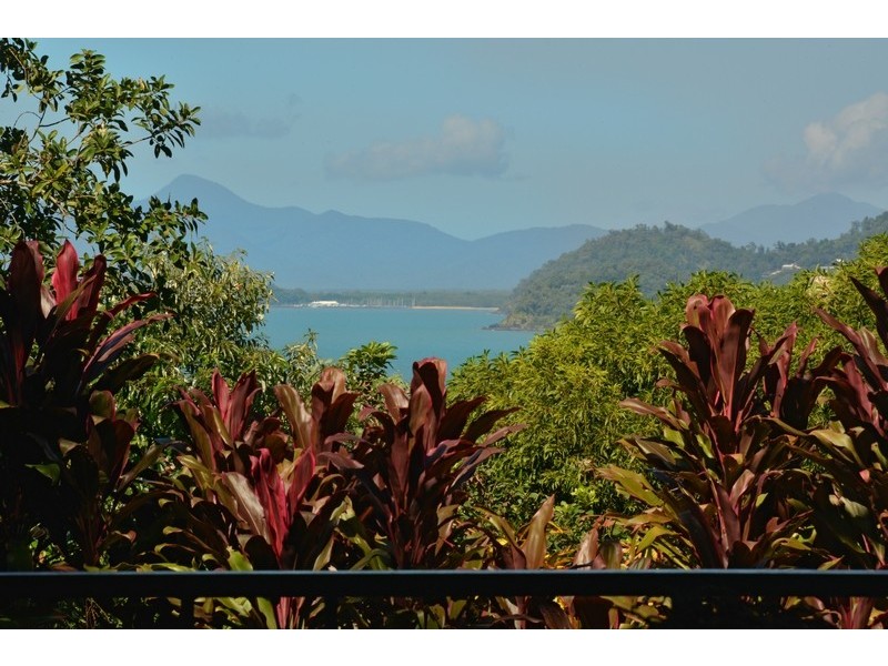 4/19 Colonel Cummings Drive, Palm Cove QLD 4879