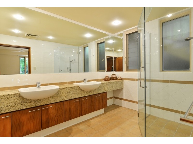 4/19 Colonel Cummings Drive, Palm Cove QLD 4879