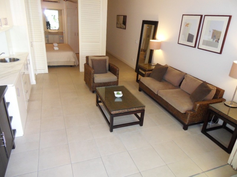 123 Williams Esplanade, Palm Cove QLD 4879