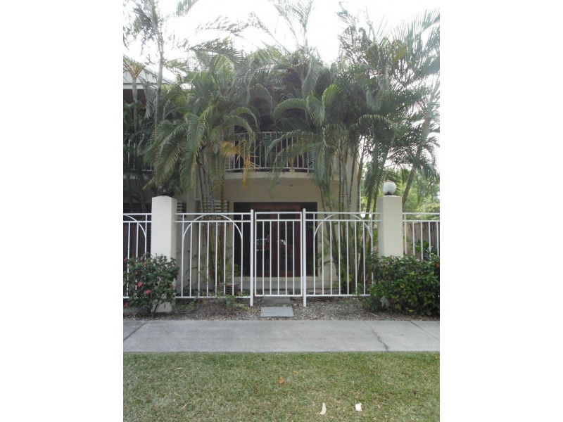 4/24-26 Oliva St, Palm Cove QLD 4879