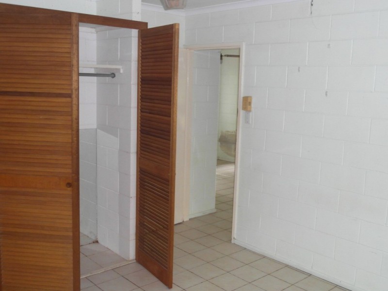 32 Satellite, Clifton Beach QLD 4879