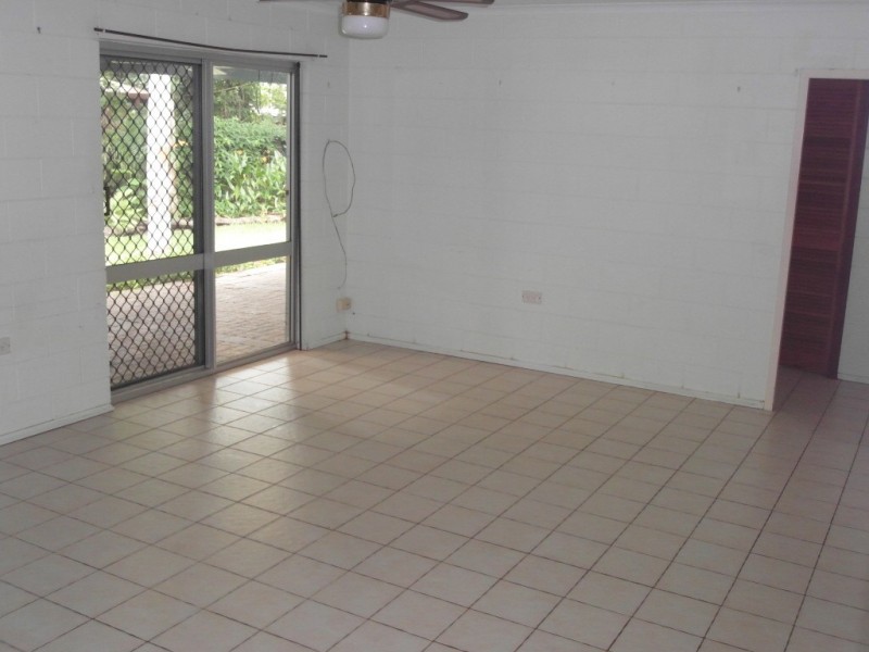 32 Satellite, Clifton Beach QLD 4879