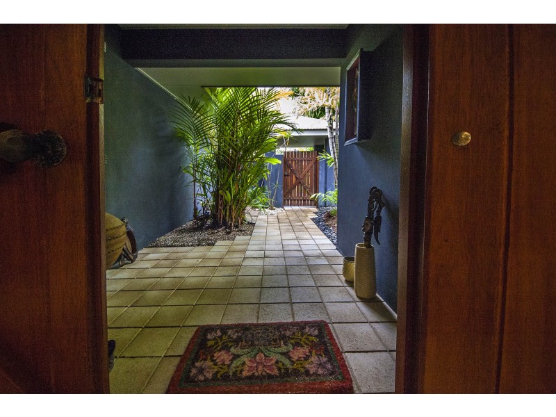 5 Bramble Street, Clifton Beach QLD 4879