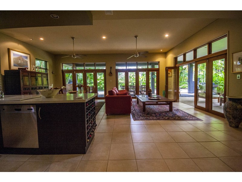 5 Bramble Street, Clifton Beach QLD 4879