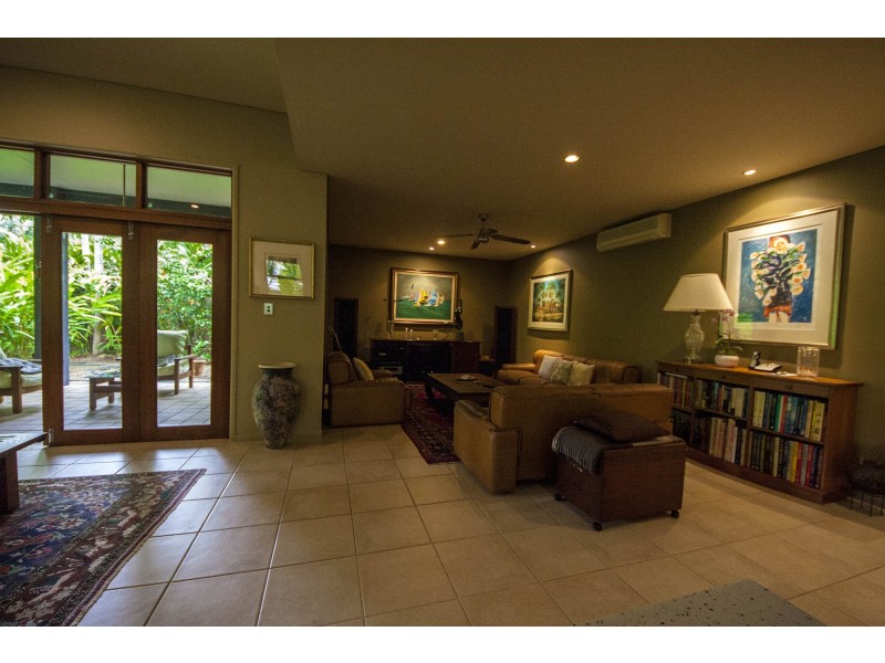 5 Bramble Street, Clifton Beach QLD 4879