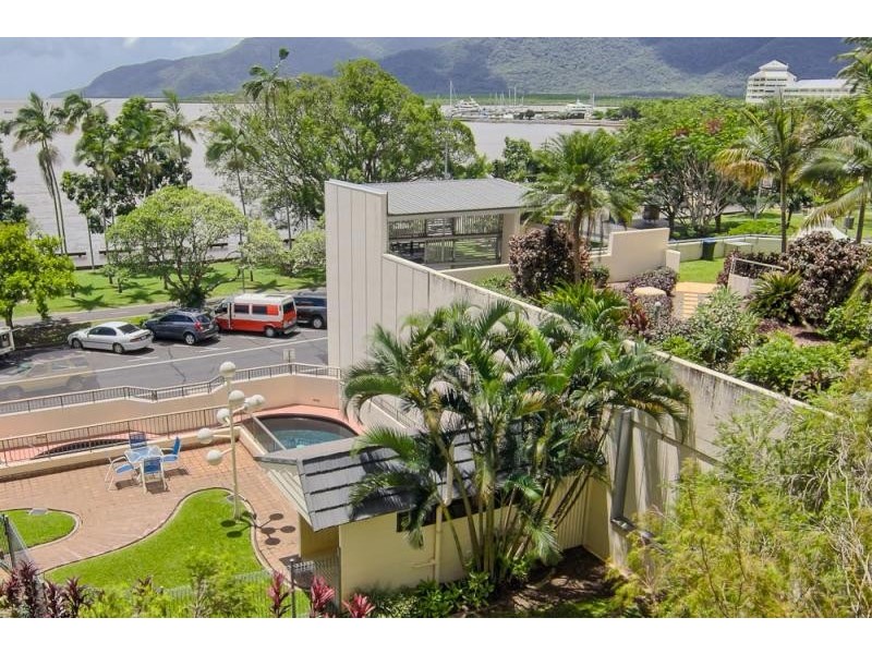 18/107 Esplanade, Cairns City QLD 4870
