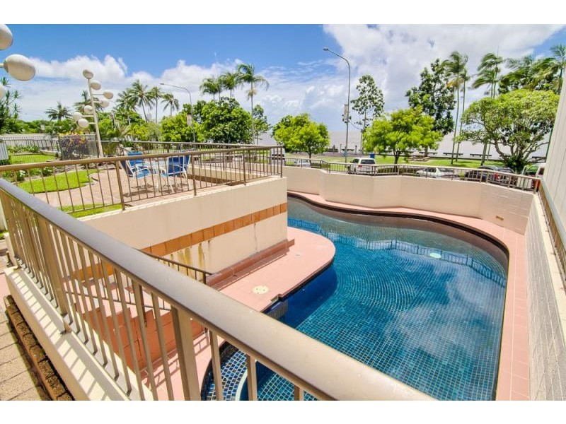18/107 Esplanade, Cairns City QLD 4870